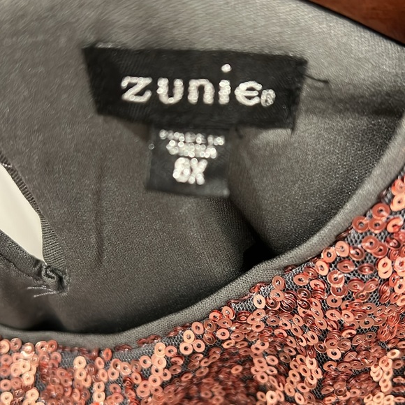 Zunie Formal Dress - Picture 5 of 5
